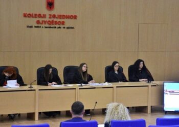 Konflikti për qendrat e votimit në burgje shkon në Gjykatën Kushtetuese