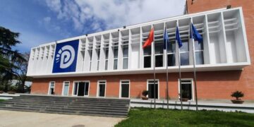 PD mbledh Kryesinë, propozohen ndryshime në statut: Rritje e përfaqësimit të diasporës dhe grave