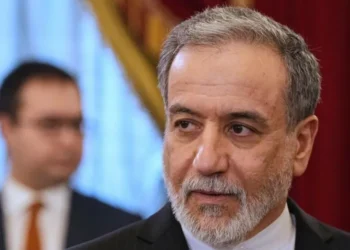 Irani akuzon SHBA-në për “aventurë ushtarake të pamatur” pas tensioneve në Ngushticën e Hormuzit