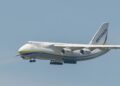 Mbërritja misterioze e avionit gjigant Antonov në Prishtinë, dyshime për pajisje ushtarake të KFOR-it