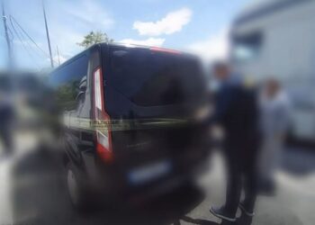Nga McLaren te BMW, Tatimet sekuestrojnë 8 makina luksoze në Tiranë. Subjekti kishte 6.4 milionë euro borxhe