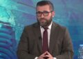 “Zvarritja e proceseve dëmton drejtësinë”/ Avokati kundër kafazit të xhamtë në gjyqe: S’ka sens!