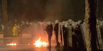 Dhunë në protestën e PD-së, policia procedon 6 persona, mes tyre edhe 3 shtetas italianë