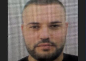 Plagosi Hamajezin për borxhin 30 mijë euro, ja kush është Klodian Kallo, i shpallur në kërkim