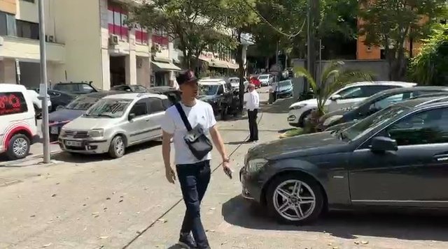 Tritoli në lokalin e Noizyt t  reperi  Clevio  paraqitet në GJKKO