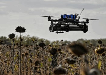 BBC: Ukraina intensifikon sulmet ndaj autokolonave ruse me dronë me inteligjencë artificiale