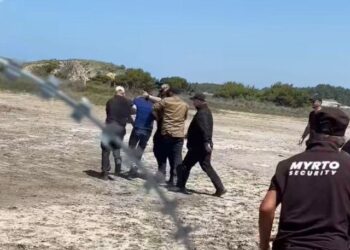 Protesta në Zvërnec/ Arrestohet punonjësi i sigurisë që goditi qytetarin, në hetim gjithë zinxhiri komandues i Policisë së Vlorës
