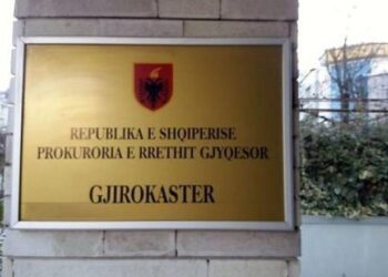 Prokuroria e Gjirokastrës çon në gjyq një person për pastrim parash! Sekuestrohen apartamente dhe një “Benz” në Sarandë
