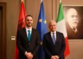 Lamallari pret në Tiranë homologun italian, fokus te siguria dhe integrimi europian