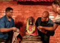 Ishte vjedhur nga tempulli e ishte dërguar në New York, statuja e Budës rikthehet në Nepal