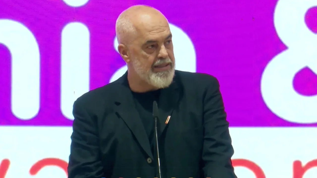 Rama porosi të rinjve për përfitimet nga teknologjia  Të gjithë mund të bëheni Steve Jobs