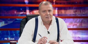 Mustafa Nano: Berisha mblodhi dy mijë veta për hallet e tij, pse pak janë…