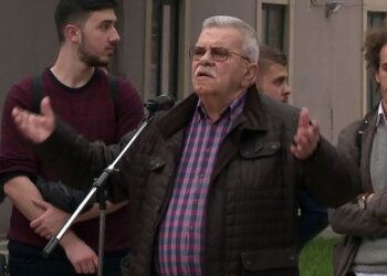 Ndrenika reagon sërish: Veliajn e njoh që kur ishte në klasën e 7-ë! Teatri i vjetër ishte një kalbësirë, shembja debat politik