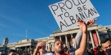 Ambasadori shqiptar në Mbretërinë e Bashkuar: Britania duhet të ndalojë demonizimin e Shqipërisë