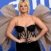 Bebe Rexha u del në krah studenteve shqiptarë të RMV: Gjuha shqipe, e rrënjosur në identitetin tonë