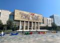 “Tirana, një destinacion turistik në rritje në Ballkan”/ “Travel Tomorrow” vlerëson kryeqytetin shqiptar si shembull zhvillimi