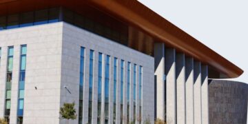 KLGJ njofton vakanca për gjyqtarët e vettingut, Alma Faskaj emërohet komisionere e Avokatit të Popullit