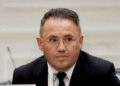 Midis heshtjes së politikës dhe zërit të një brezi të ri