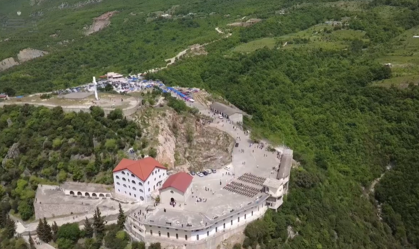  13 të martat e pelegrinazhit   shërbim shëndetësor 24 orë për besimtarët në Kishën e Laçit