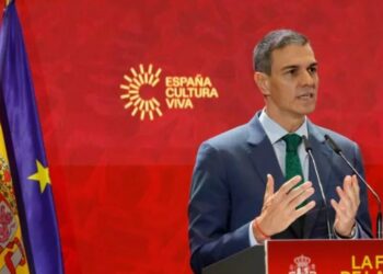 Spanja në krizë politike, popullorët rrisin presionin ndaj Sánchez-it