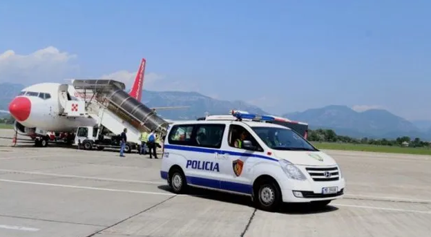 Italia ekstradon të kërkuarin e grupit të  Visit të Pojës   Dy të tjerë sillen nga Gjermani e Angli