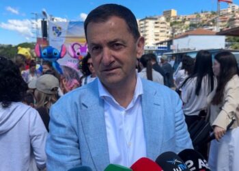 Hapet sezoni turistik në Himarë, Tavo: Ofrojmë jo vetëm detin, por edhe kulturën dhe kulinarinë