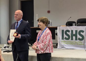 Hapet Simpoziumi i X i Evropës Juglindore dhe Lindore: Akademik Nazim Gruda nderohet me medalje