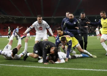 Dinamo “abonohet” me Kupën, blutë triumfojnë përballë Egnatias dhe mbrojnë trofeun