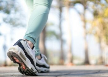 10 mijë hapa në ditë, ideale për një formë të mirë fizike? Studimi i ri tregon të kundërtën