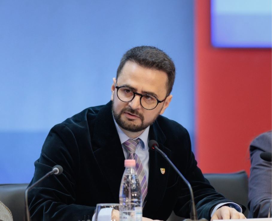 AP publikon raportin vjetor  5 burgje duhen mbyllur  cenojnë dinjitetin njerëzor 