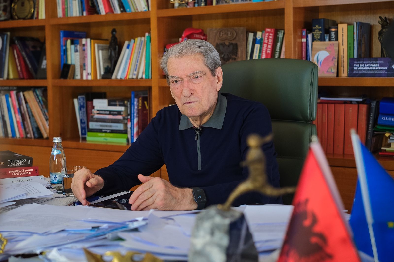 I vetëm në fletën e votimit  Berisha  Tradhtarët nuk mund të kandidojnë për kryetar të PD 