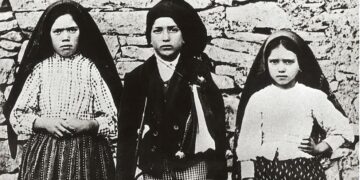 “Dielli rrotullohej si rrotë zjarri”, si profecitë e Fatimës parashikuan rënien e Bashkimit Sovjetik