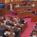 Genta Tafa merr detyrën e Komisioneres për Mbrojtjen nga Diskriminimi, tension në Kuvend