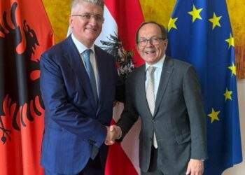 Gjekmarkaj takon zyrtarin e lartë austriak: I shpreha shqetësimet për situatën politike në Shqipëri