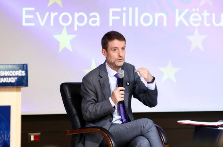 Hoxha nga Shkodra  Të rinjtë rrëzuan diktaturën 36 vite më parë  sot rol kyç për ndërtimin e Shqipërisë evropiane