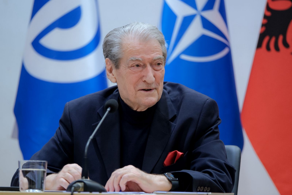  Fund varfërisë ekstreme   Berisha me pensionistët  Do vendosim minimumin jetik 200 $
