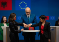 Në Ditën e Europës, Rama publikon foton nga momenti historik për negociatat me BE