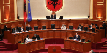 Kuvendi i Shqipërisë mblidhet në seancë plenare, çfarë pritet të ndodhë sot