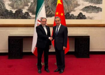Wang Yi dhe Araghchi zhvillojnë bisedime në Pekin