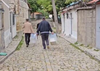 Bllokohet votimi për kreun e PD-së në Korçë, komisionerët marrin kutitë dhe largohen