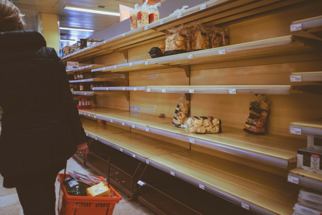 Ekonomisti i FAO paralajmëron afrimin e një krize globale ushqimore