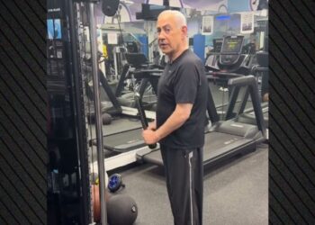Pas lajmeve për shëndetin, Netanyahu poston video nga palestra duke u stërvitur