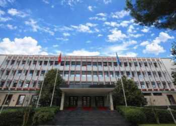 Reagon Tirana zyrtare: Dënojmë me forcë agresionin e Iranit ndaj Emirateve të Bashkuara