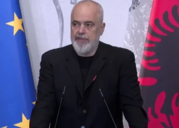 Rama i replikon gazetarit Eddy Wax: Italia merr nga Shqipëria atë që kërkon