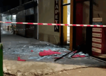 I vihet tritol lokalit në Tiranë, autori i maskuar vendosi lëndën plasëse, policia në kërkim të tij