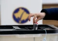 Publikohen listat e kandidatëve për zgjedhjet në Kosovë, PDK me Bedri Hamzën i pari, ndryshime edhe në LDK e VV