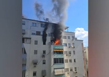 Zjarri në banesën e tyre i rrezikoi jetën fqinjit, arrestohen dy vajza në Tiranë
