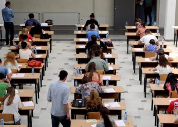 DETAJE / Mbi 26 mijë maturantë i nënshtrohen sot provimit të Gjuhës Shqipe dhe Letërsisë