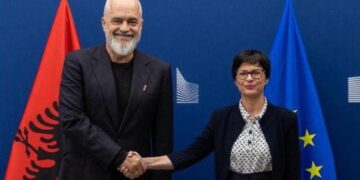 Projekti turistik i lidhur me Kushner, Shqipëria siguron BE-në se do të përmbushë standardet mjedisore