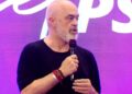 LIVE/ Rama nga Elbasani: Jemi më pranë se kurrë integrimit në BE, kemi mundësinë që ta ngremë Shqipërinë me duart tona